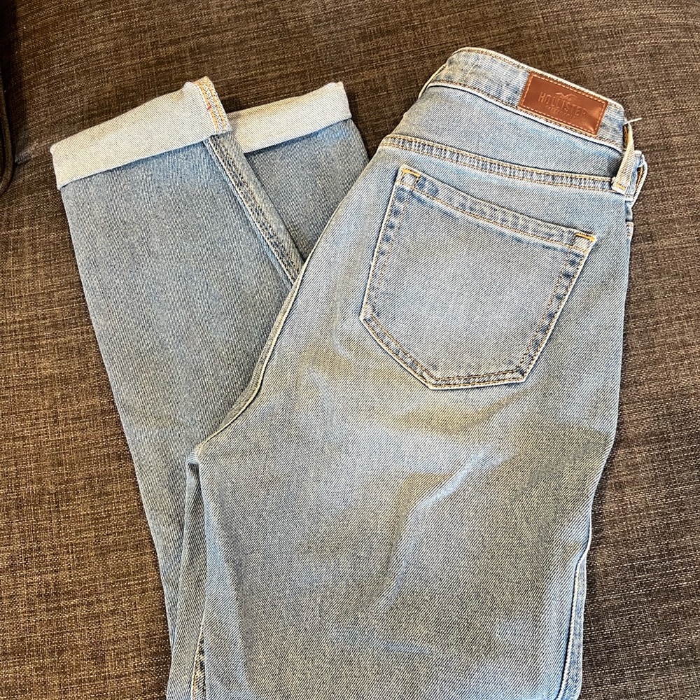 Women’s hollister cuffed mom jeans
